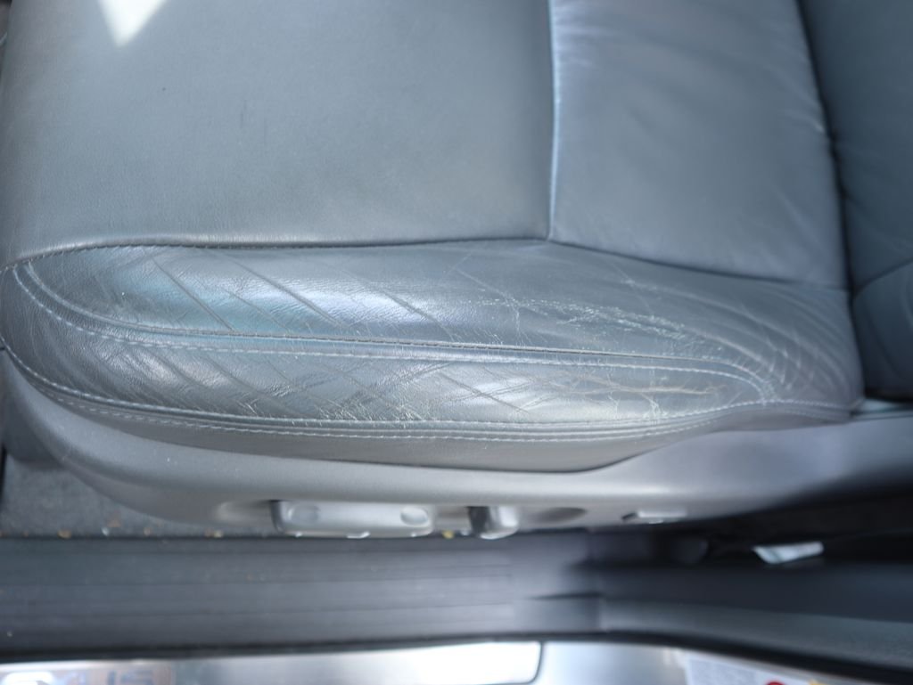 Used 2006 Titanium Metallic Lexus 470 image 20