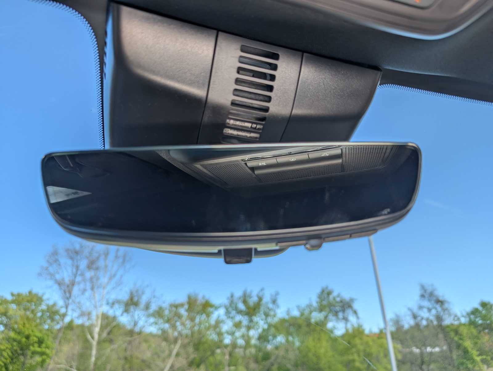 2026 GMC Acadia AT4 - Photo 28