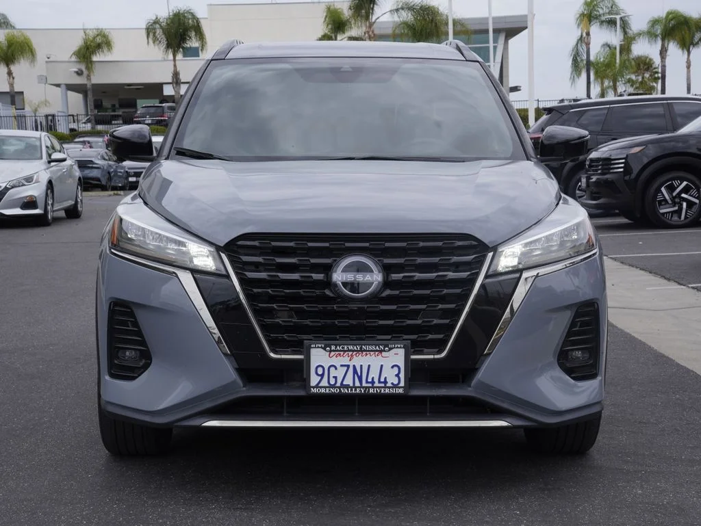 Used 2023 Gray Nissan SR image 5