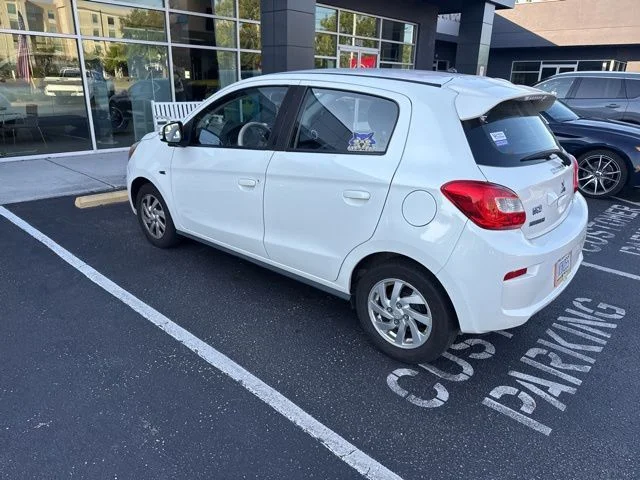 Used 2018  Mitsubishi SE image 9