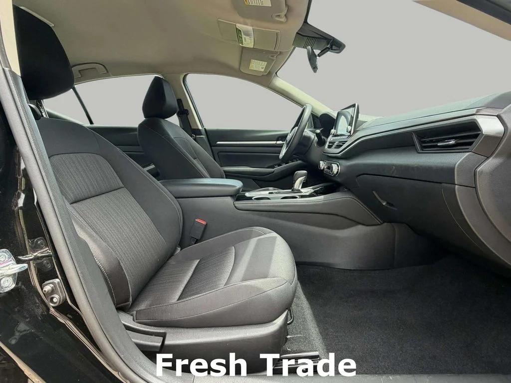 Used 2023 Super Black Clearcoat Nissan 2.5 SV image 14