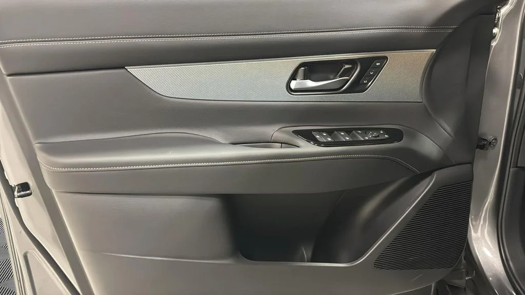 New 2026 Gray Nissan SL image 17