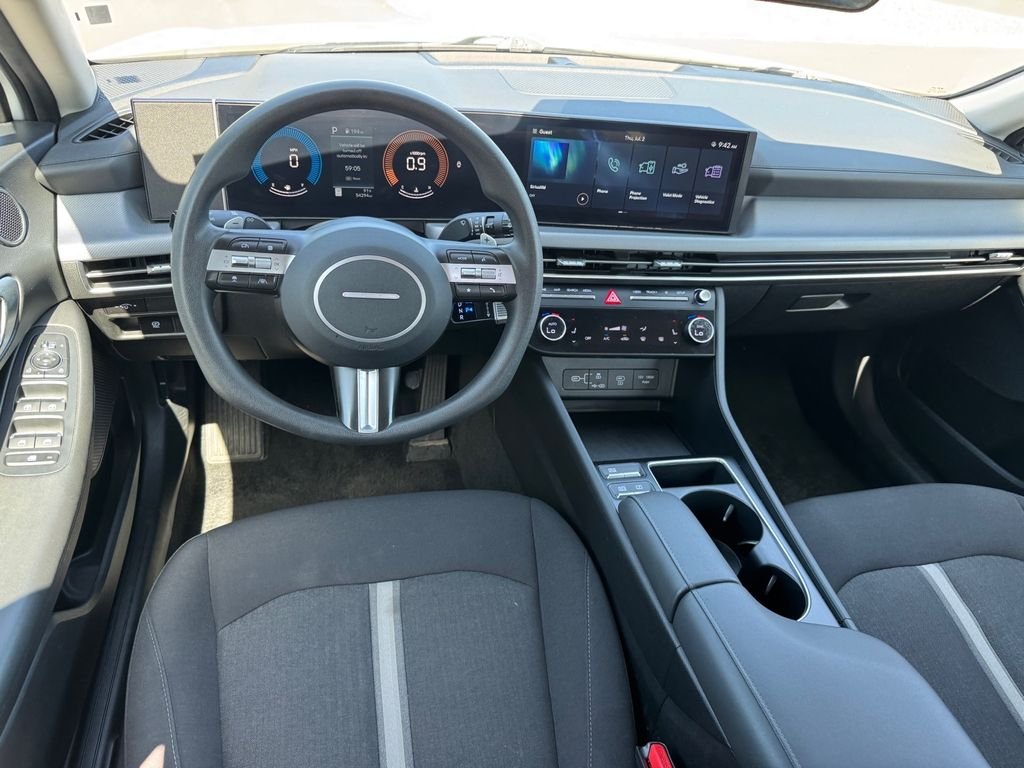 Used 2024 White Hyundai SEL image 16