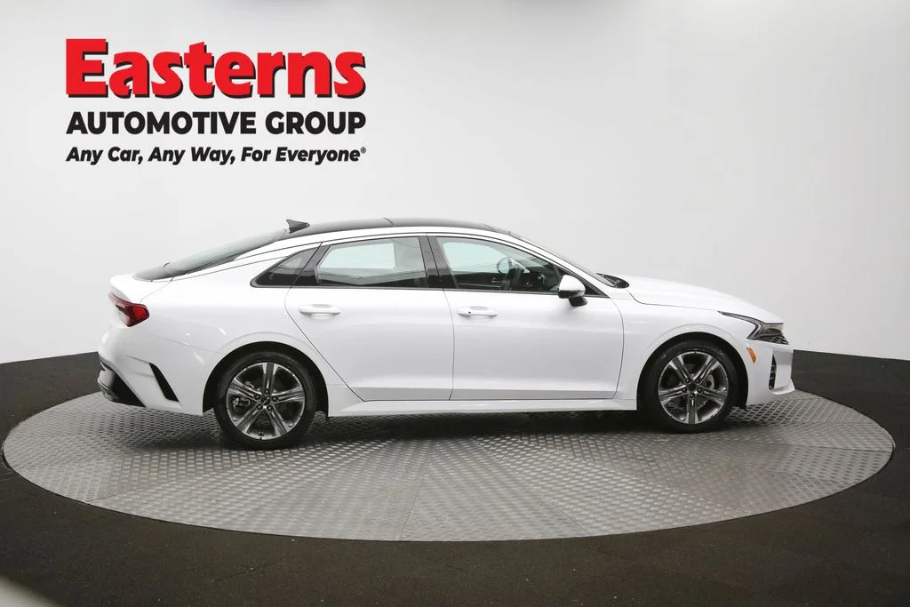 Used 2022 White Kia EX image 44