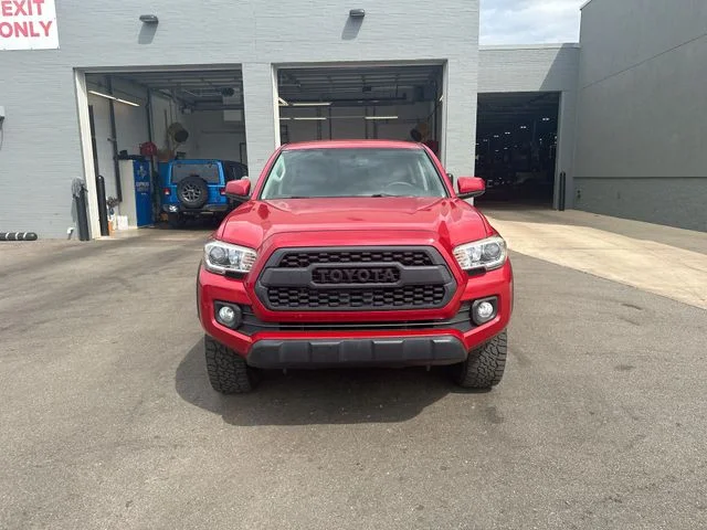 Used 2017 Red Toyota SR5 image 3