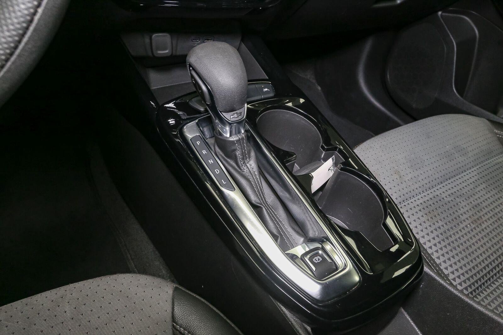 Used 2025 Sterling Gray Metallic Chevrolet LT image 31