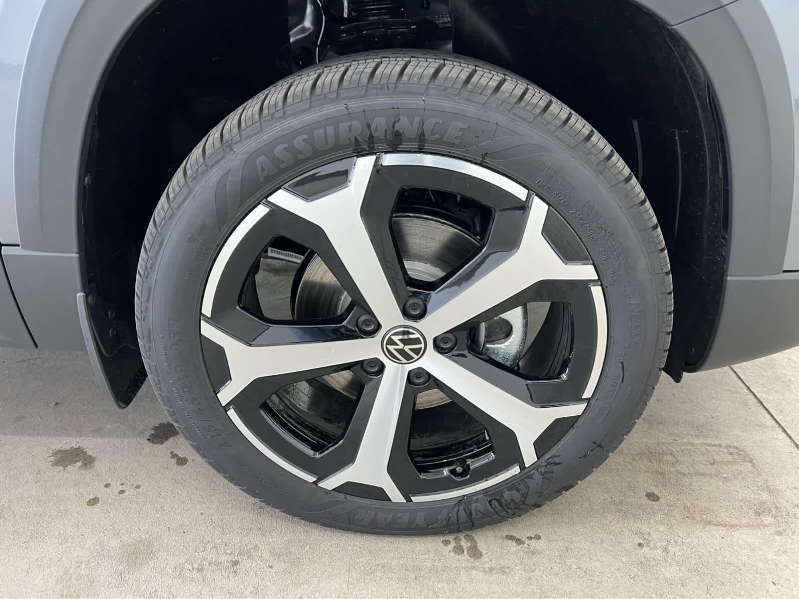 New 2026 Platinum Gray Metallic Volkswagen SEL image 8