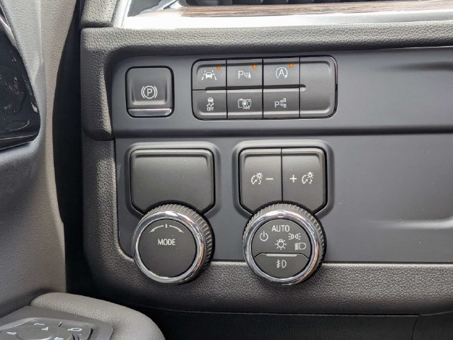2026 Chevrolet Tahoe Premier - Photo 24