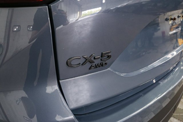 Used 2022 Gray Mazda 2.5 S Carbon Edition image 9