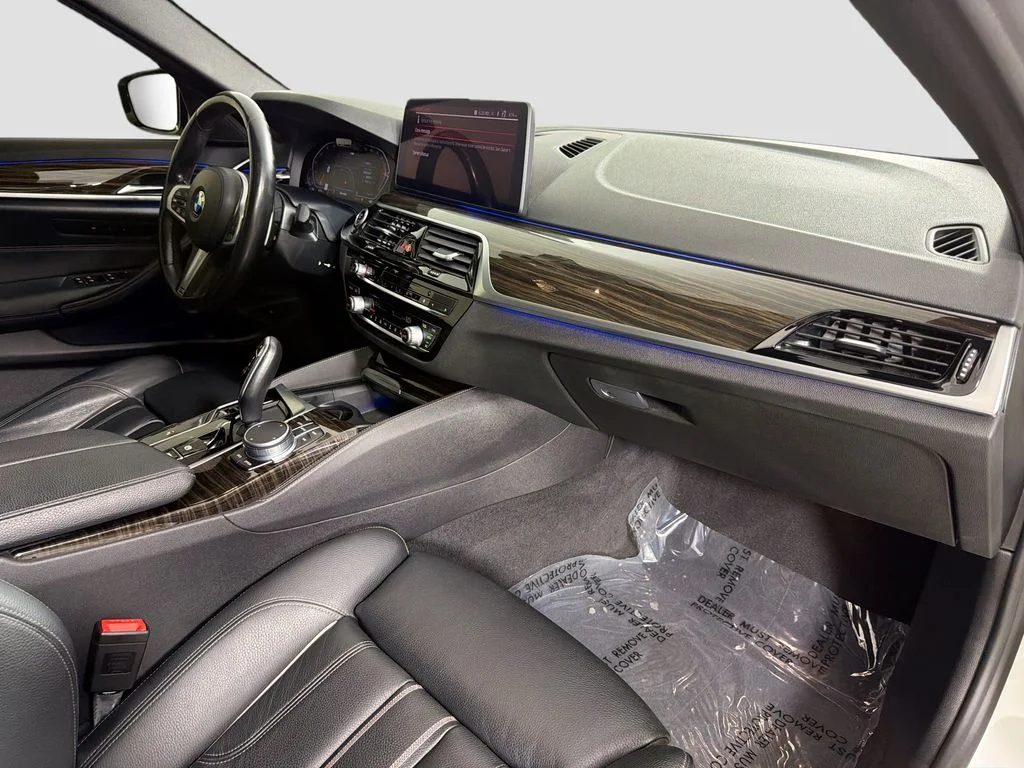 Used 2021 White BMW 540i image 31