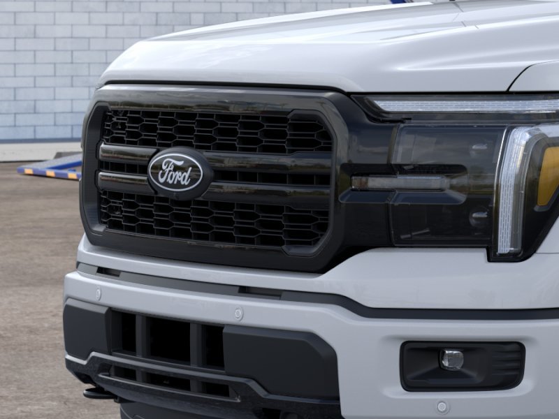 New 2026 Oxford White Ford Lariat image 17