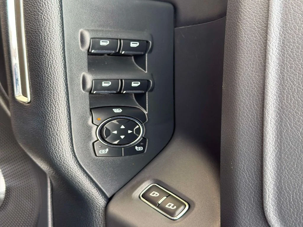 Used 2023 Star White Ford XLT image 21