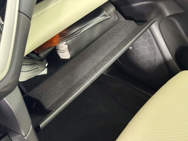 Used 2023 Crystal White Pearl Subaru Limited image 35