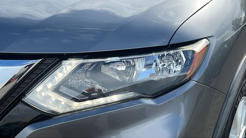 Used 2020 Gray Nissan SV image 24
