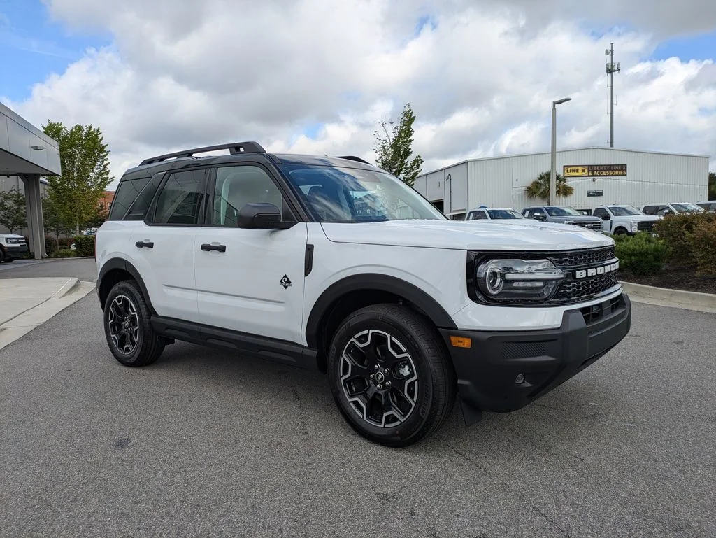 New 2026 Oxford White Ford Outer Banks image 2