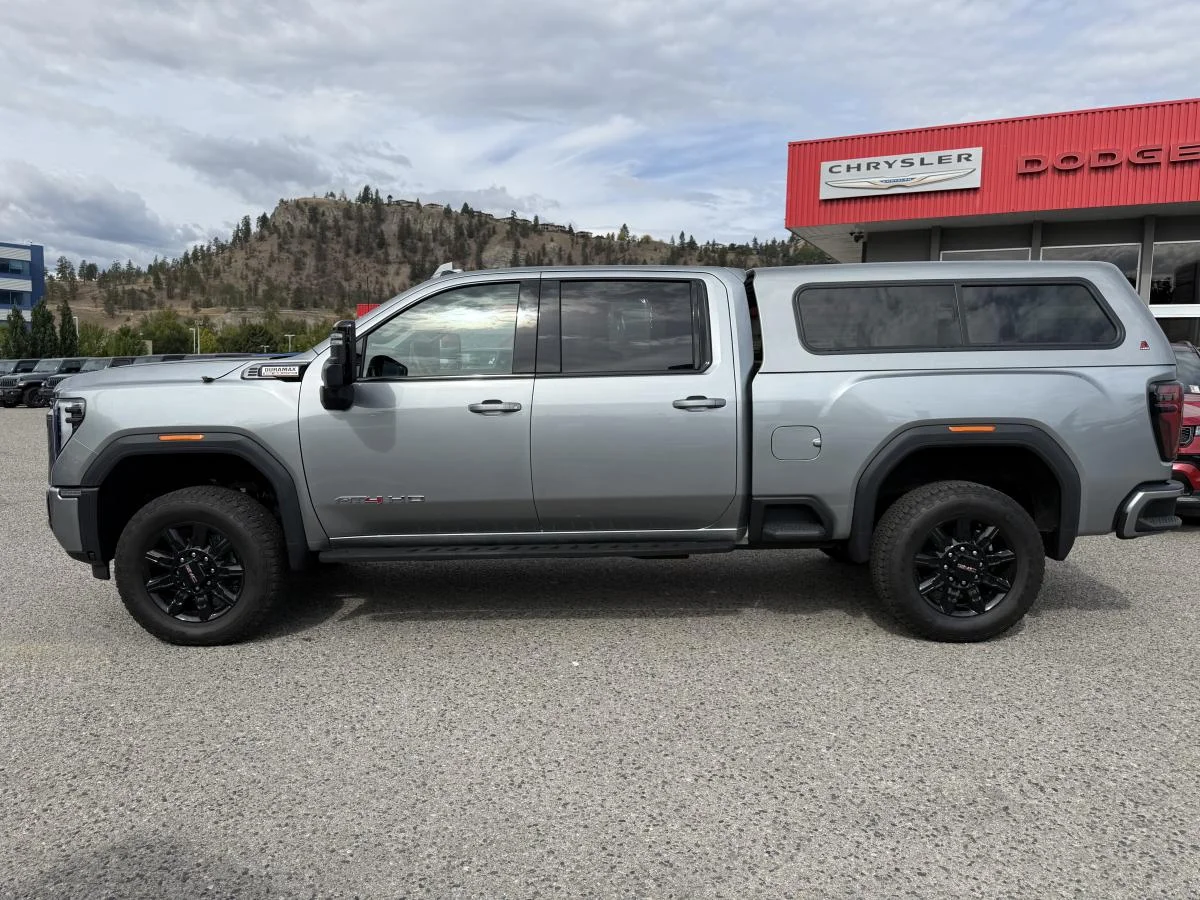 Used 2026 Grey GMC AT4 image 3