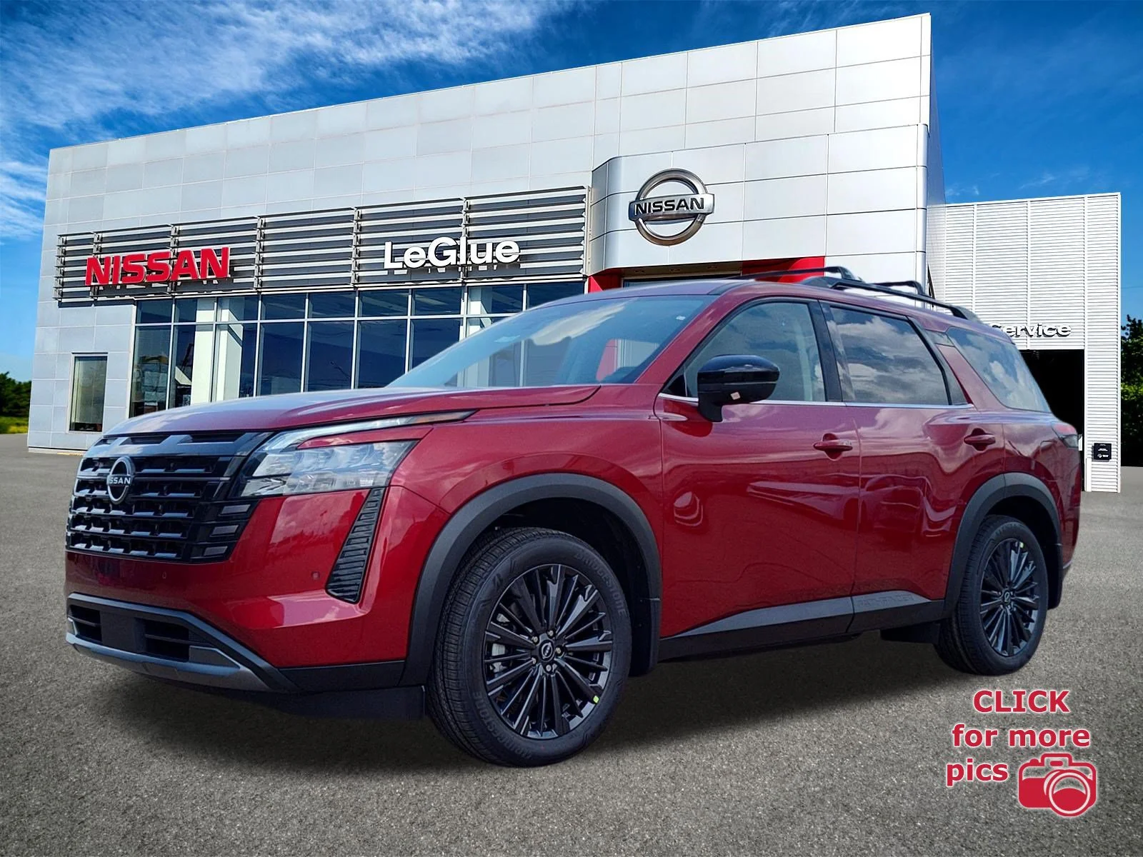 2026 Nissan Pathfinder SL
