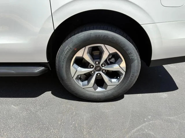New 2027 Star White Metallic Tri-Coat Ford Active image 18