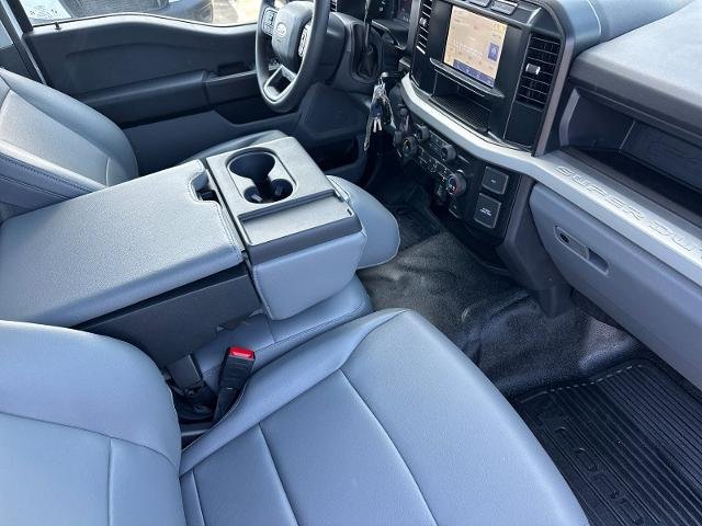 New 2024 Oxford White Ford F-450® XL image 36
