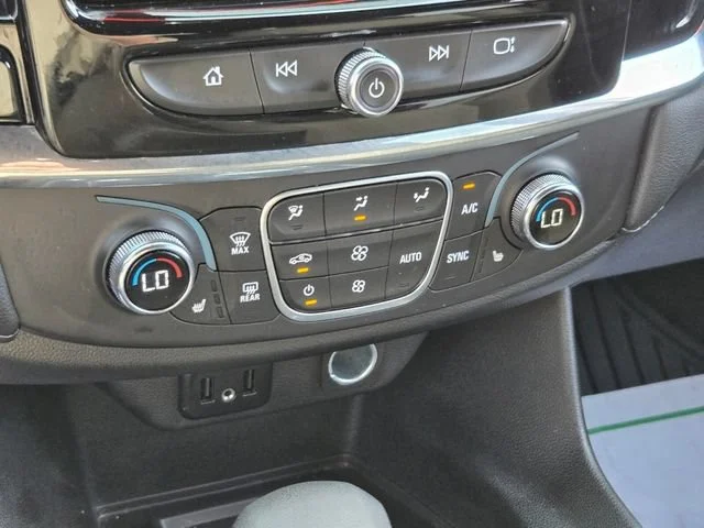 Used 2023 SUMMIT WHITE Chevrolet LT Cloth image 28
