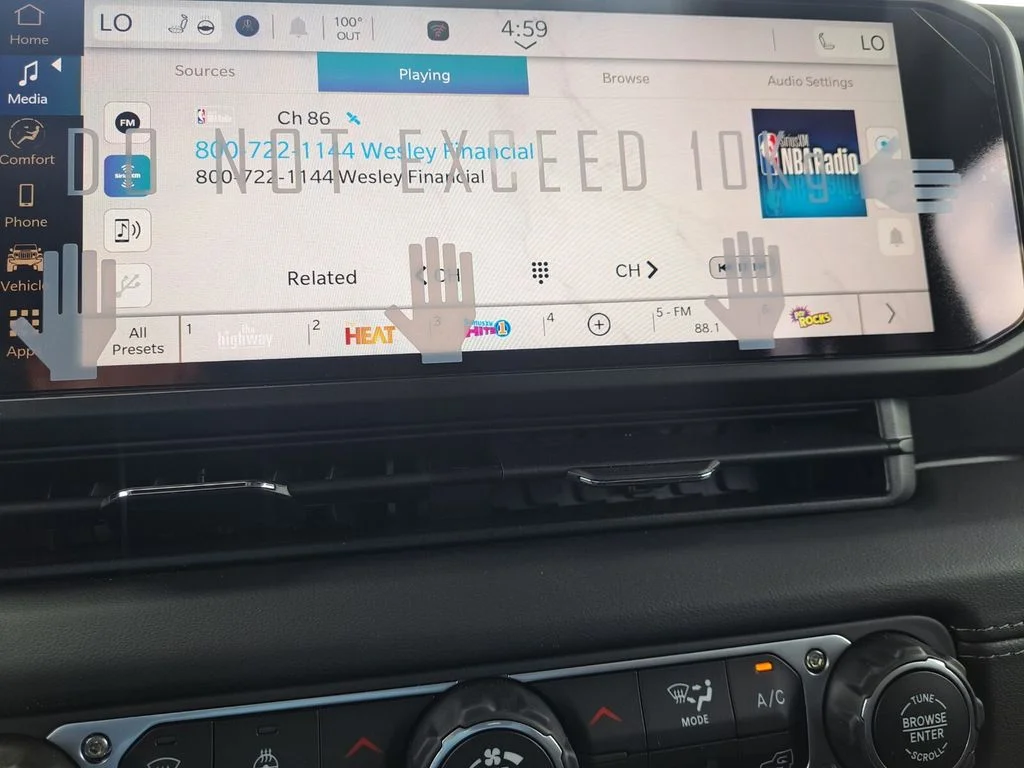 2025 Jeep Wrangler 4-Door Sahara - Photo 10