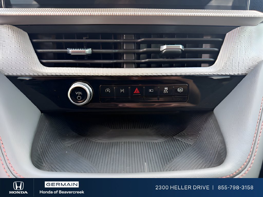 Used 2026 Space White Metallic Ford Active image 15