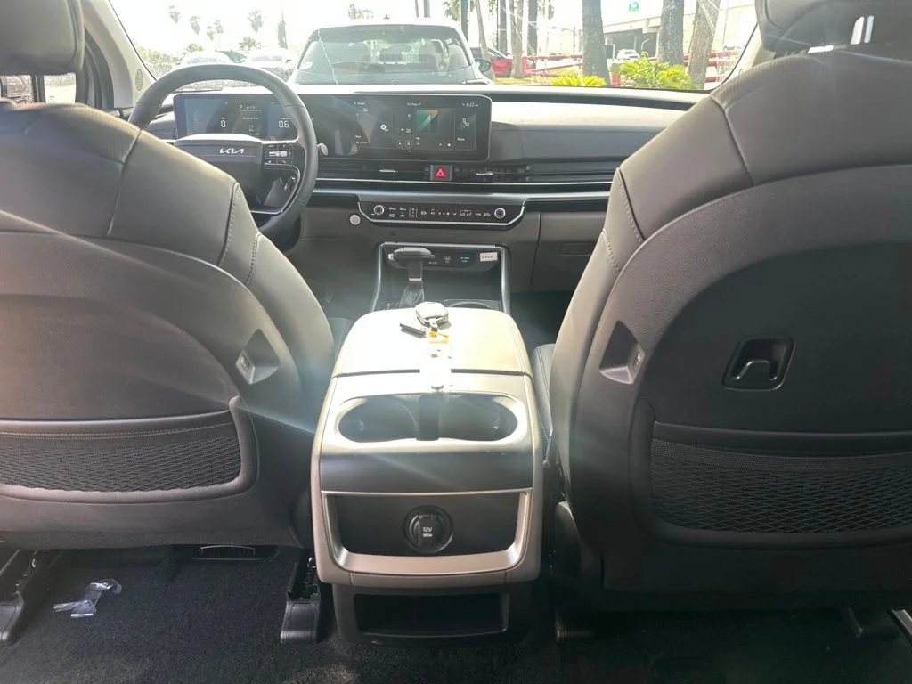 New 2027 White Kia LXS image 19