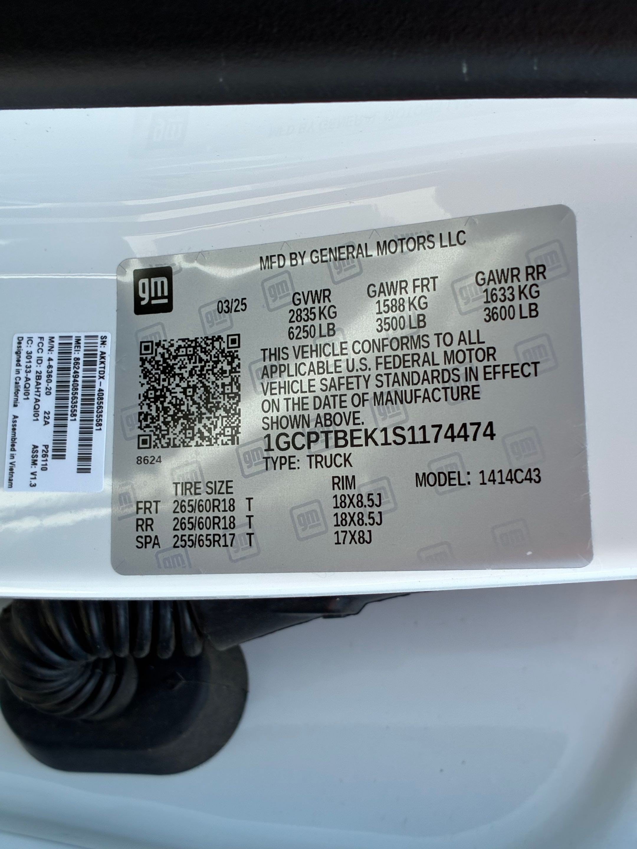 Ken Garff Cert 2025 Summit White Chevrolet 4WD Work Truck image 33
