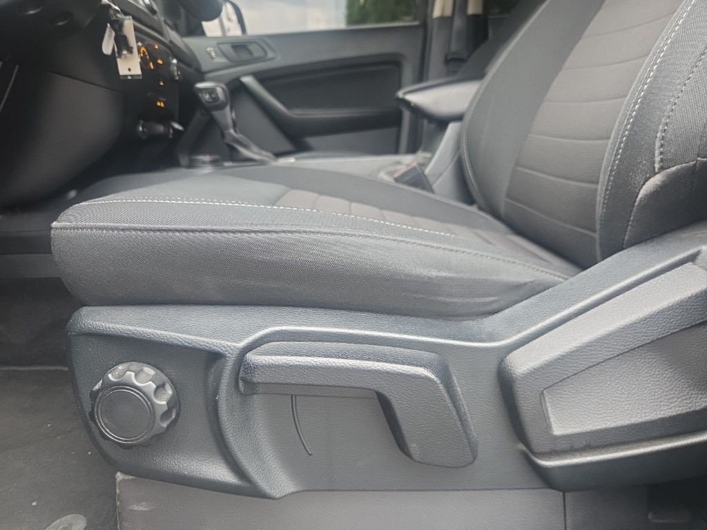 Used 2019 Magnetic Ford XL image 2