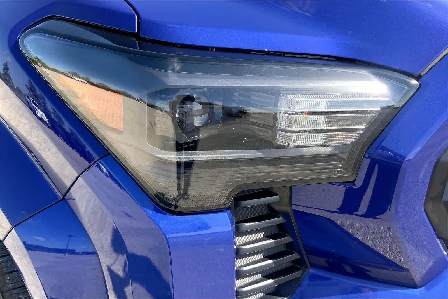 Certified Used 2025 Blue Crush Metallic Toyota SR5 image 27