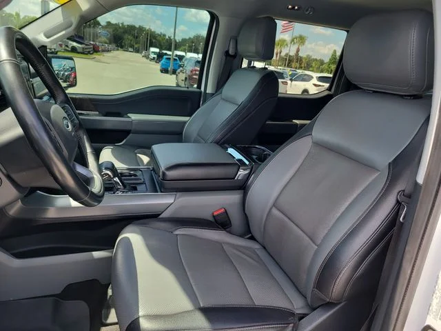 Used 2022 White Ford Lariat image 19