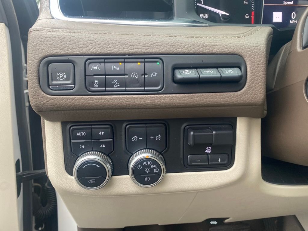 Used 2021 White GMC Denali image 7