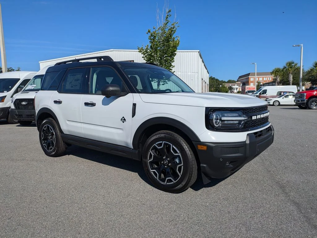 New 2026 Space White Metallic Ford Big Bend image 2