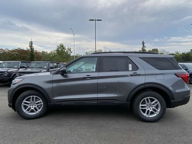 New 2026 Carbonized Gray Metallic Ford Active image 17