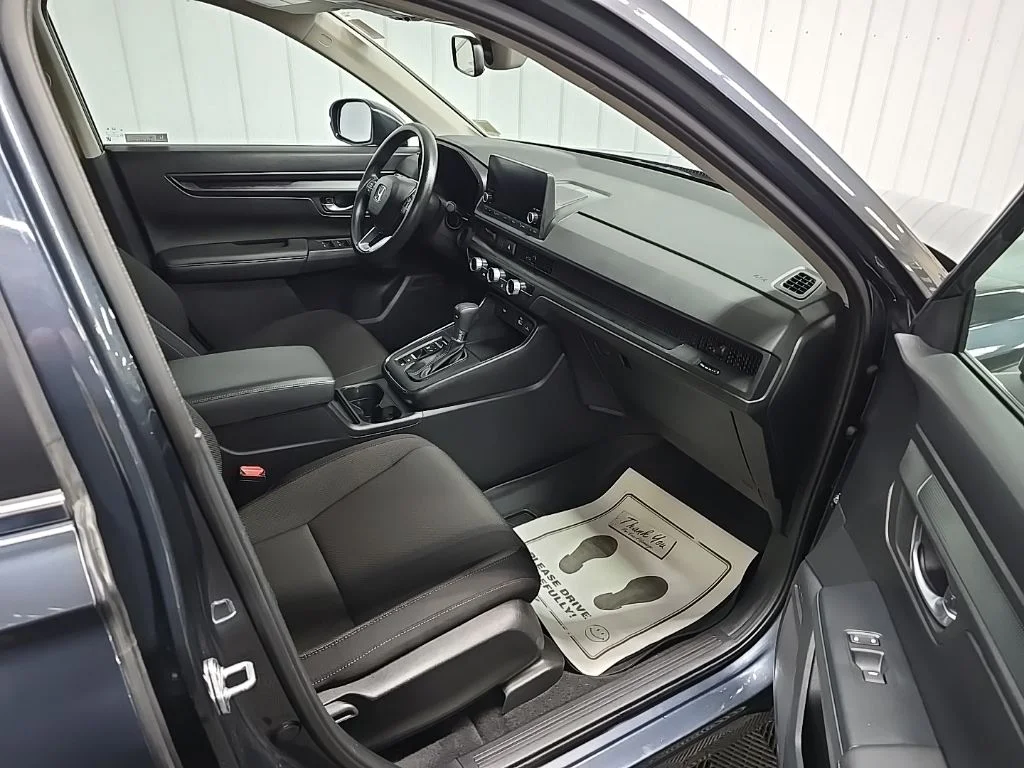 Used 2024 Meteorite Gray Metallic Honda LX image 17