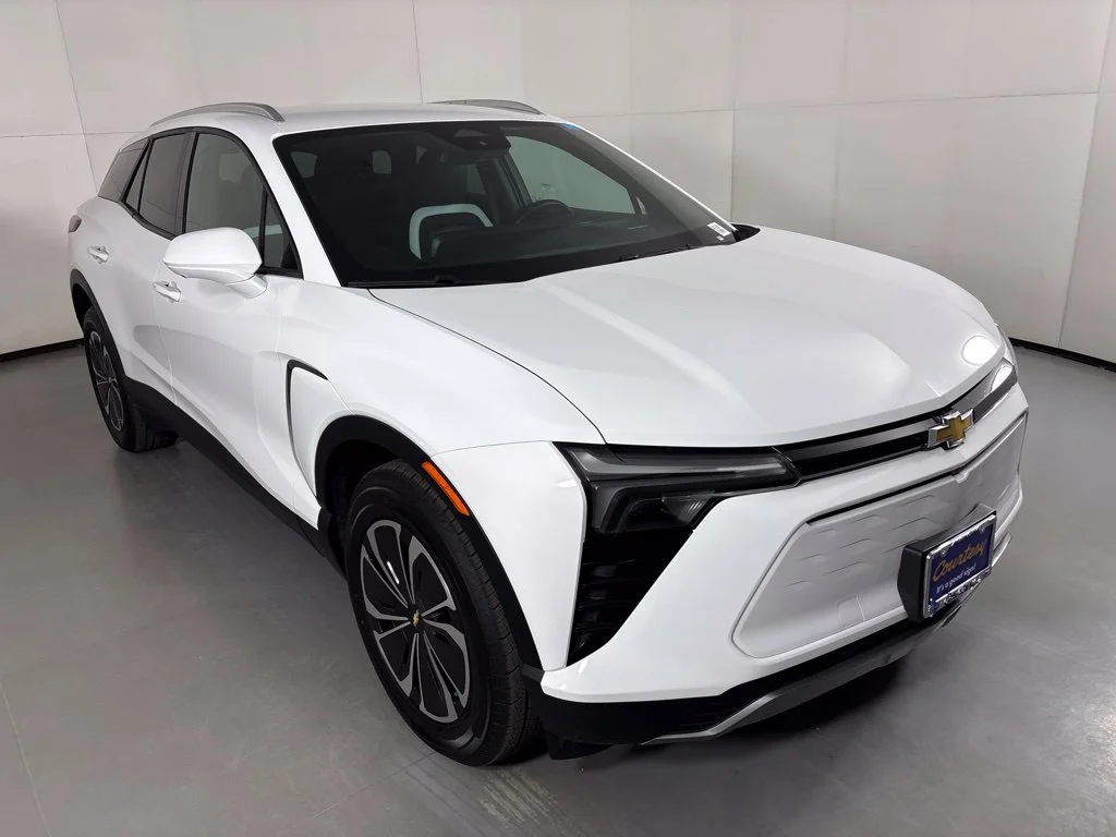 Used 2024 Chevrolet Blazer EV LT with VIN 3GNKDBRJ7RS202142 for sale in Phoenix, AZ