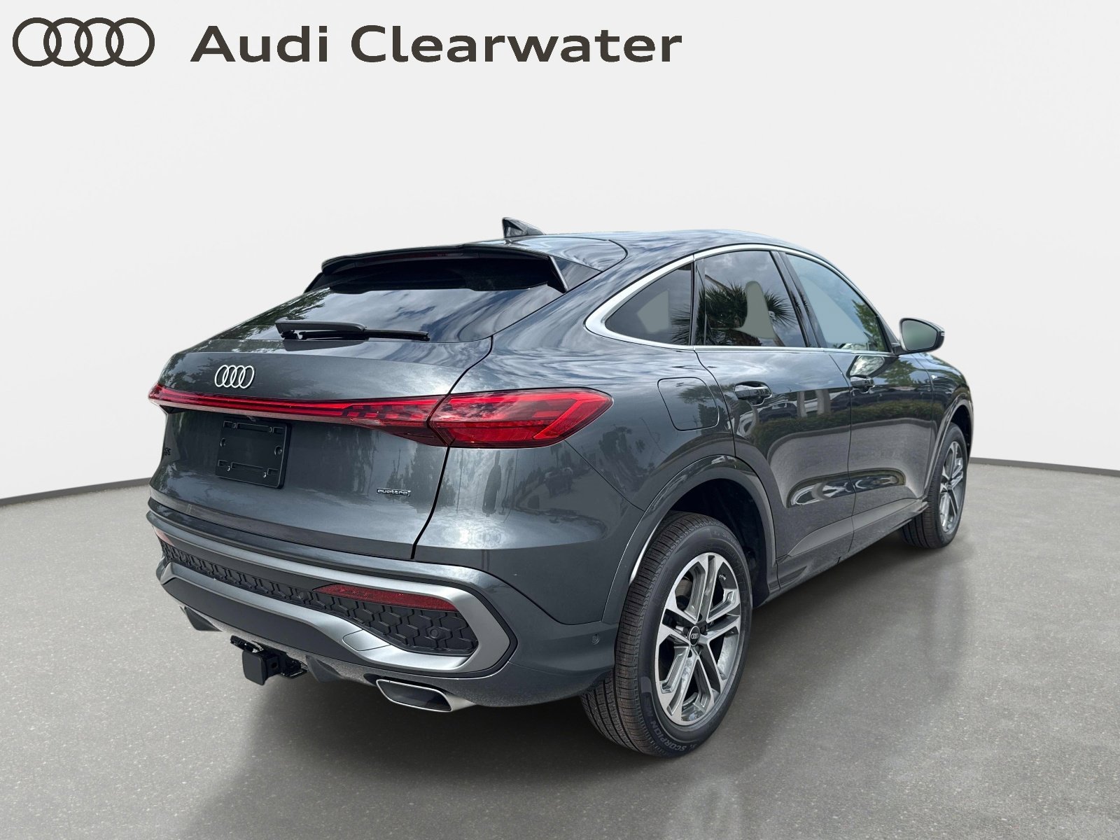 New 2026 Daytona Gray Pearl Effect Audi Premium image 4