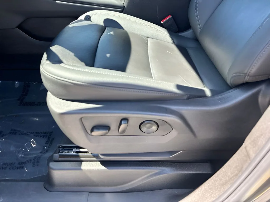 Used 2025 Black Chevrolet LT image 10