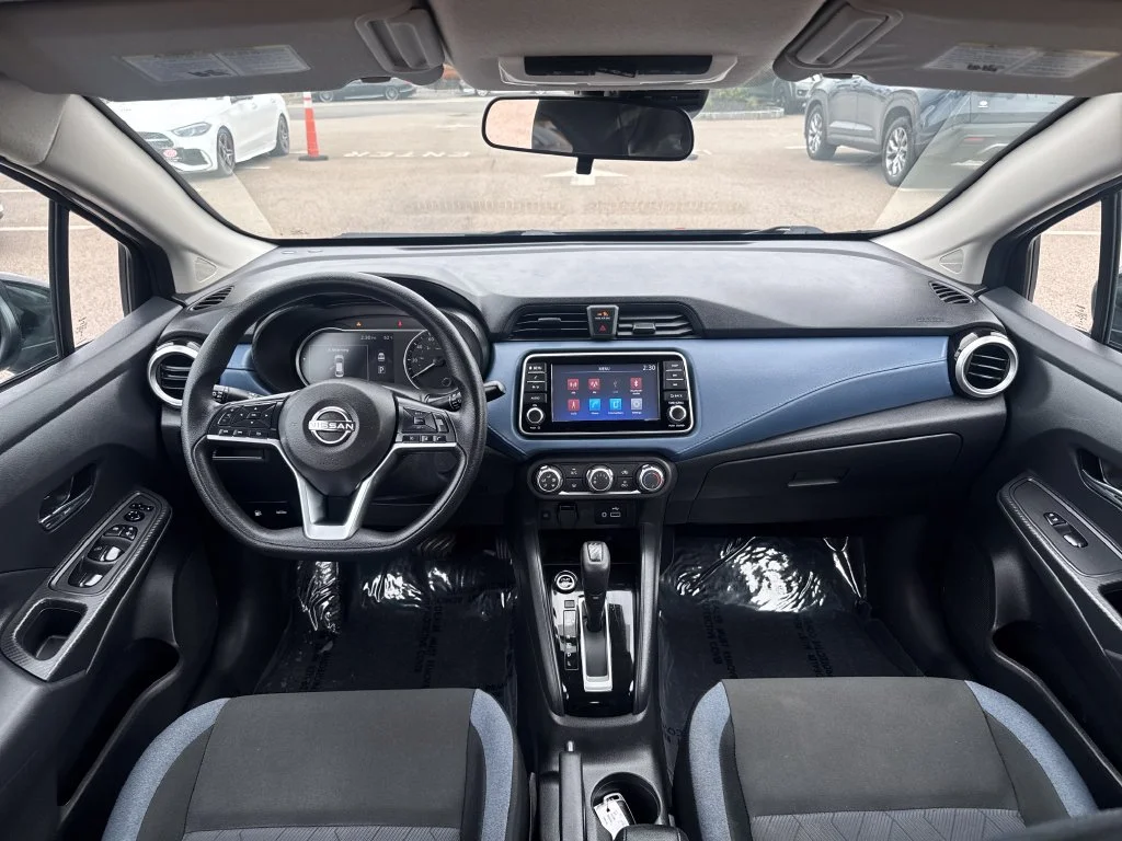 Used 2025 Black Nissan 1.6 SV image 10