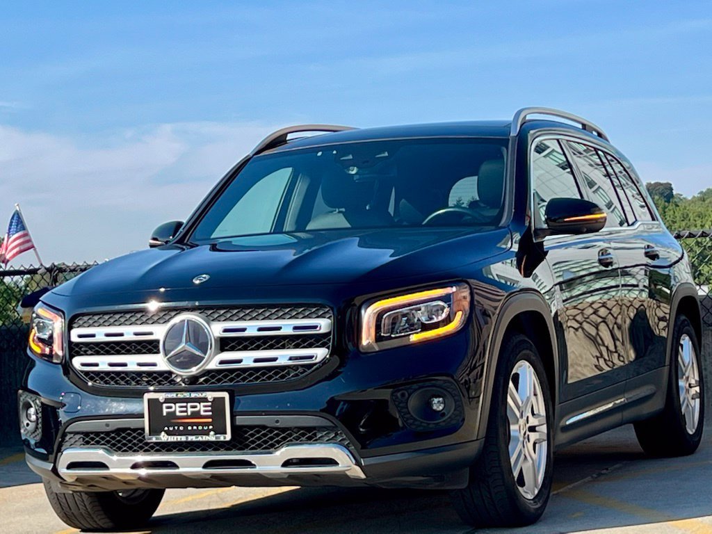 Certified Used 2023 Black Mercedes-Benz GLB 250 image 4