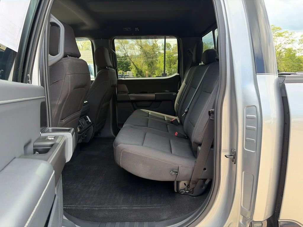 Used 2024 Silver Ford XLT image 16