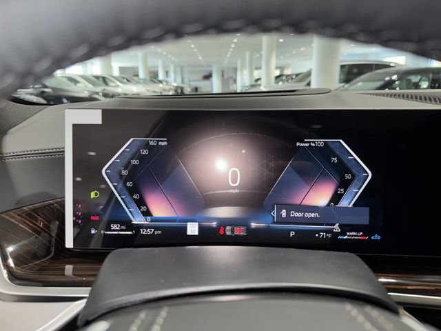 New 2026 Mineral White Metallic BMW xDrive40i image 17