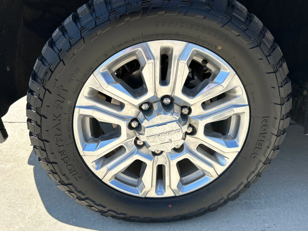 Used 2020 CARBON BLACK METALLIC GMC Denali image 10
