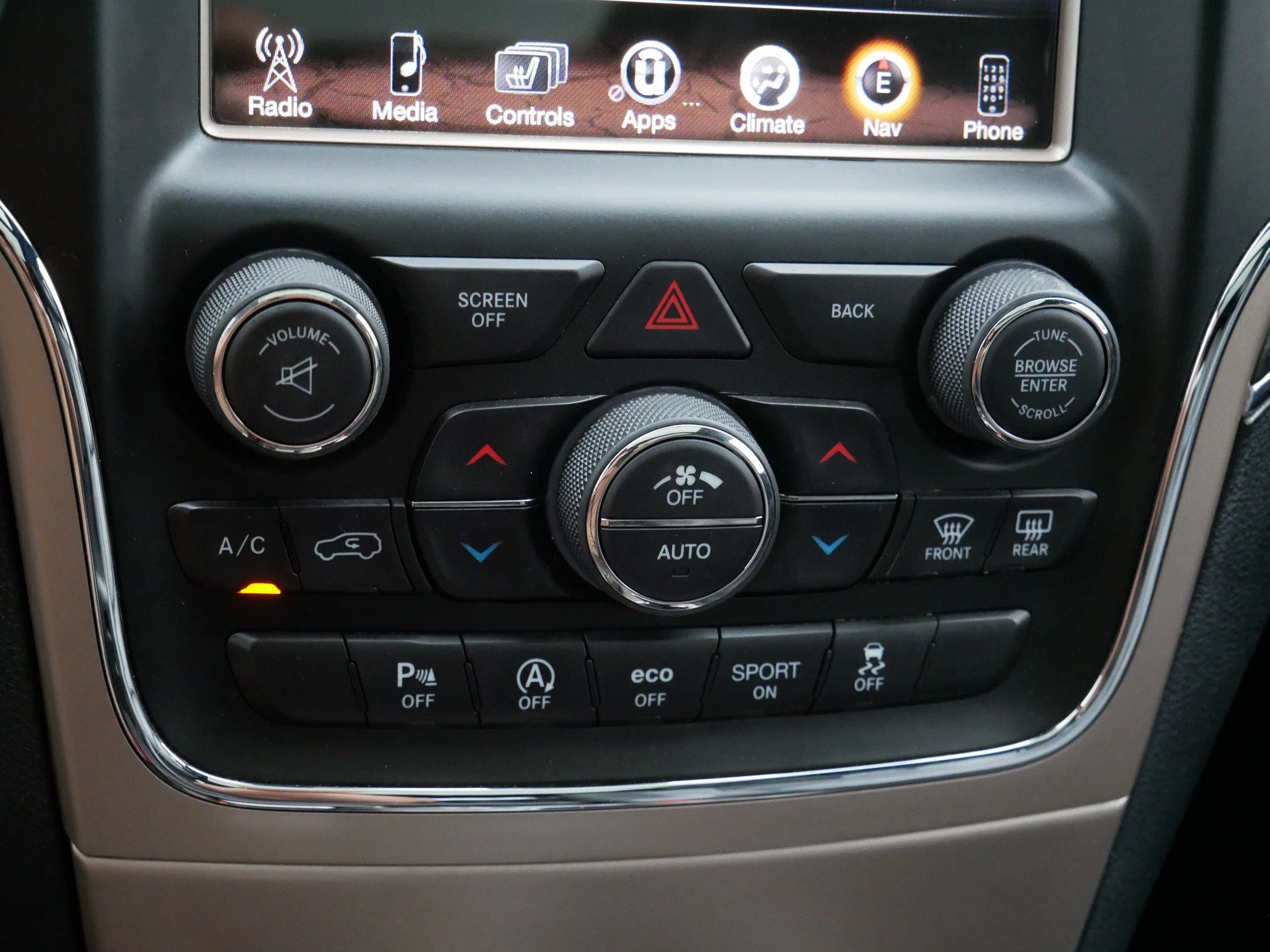 Used 2016 Bright White Clearcoat Jeep Limited image 23