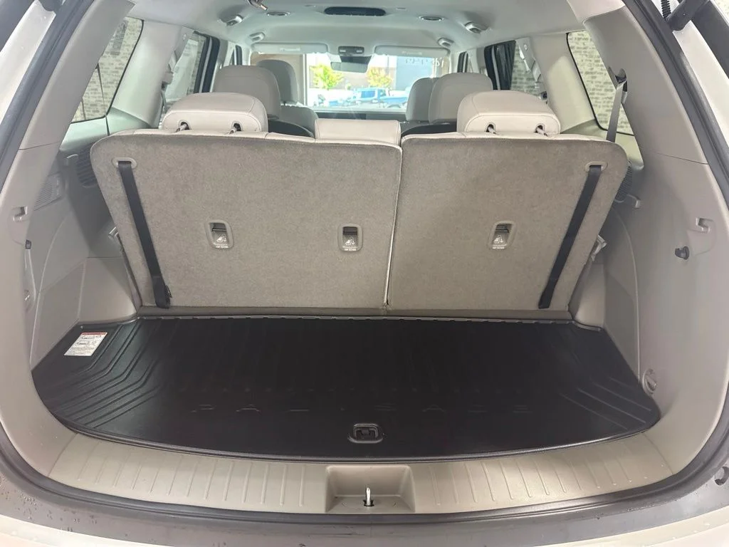 New 2027 Creamy White Pearl Hyundai SEL image 9