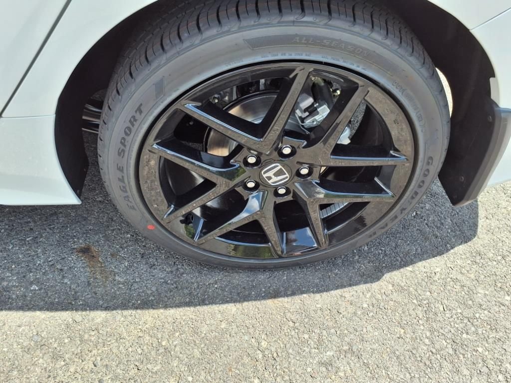 2025 Honda Civic Hatchback Sport - Photo 25