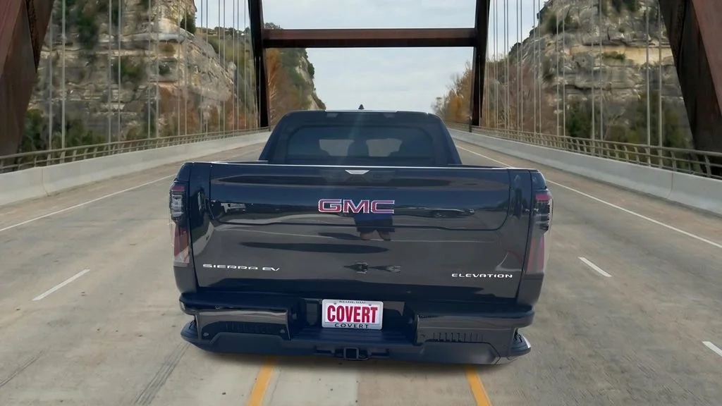 New 2026 Onyx Black GMC Elevation Extended Range image 9