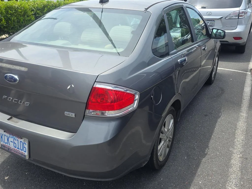 Used 2010 Sterling Gray Metallic Ford SEL image 4