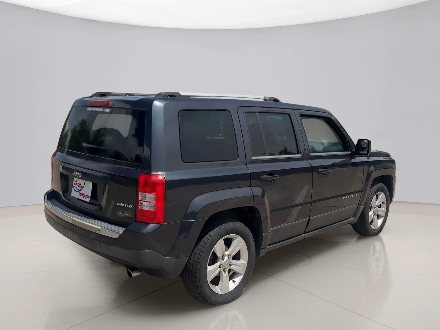 Used 2014 Gray Jeep LIMITED image 5