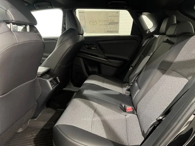 2026 Toyota bZ XLE - Photo 17